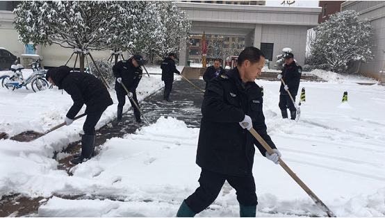 常德市康都物業(yè)服務(wù)有限公司,常德保安服務(wù)公司,保潔服務(wù),綠化服務(wù),搬運(yùn)服務(wù),墻外高空清洗服務(wù)